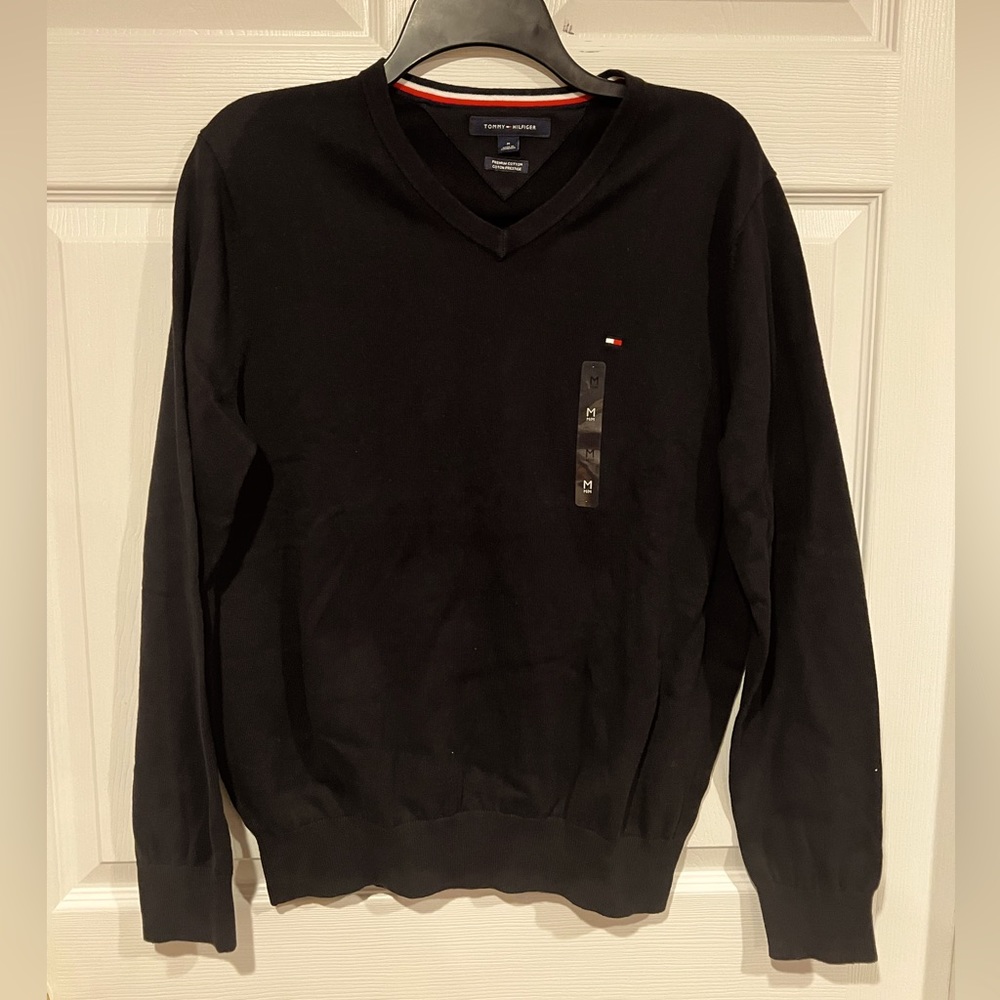 Tommy Hilfiger Mens Long Sleeve Top. NWOT. Medium